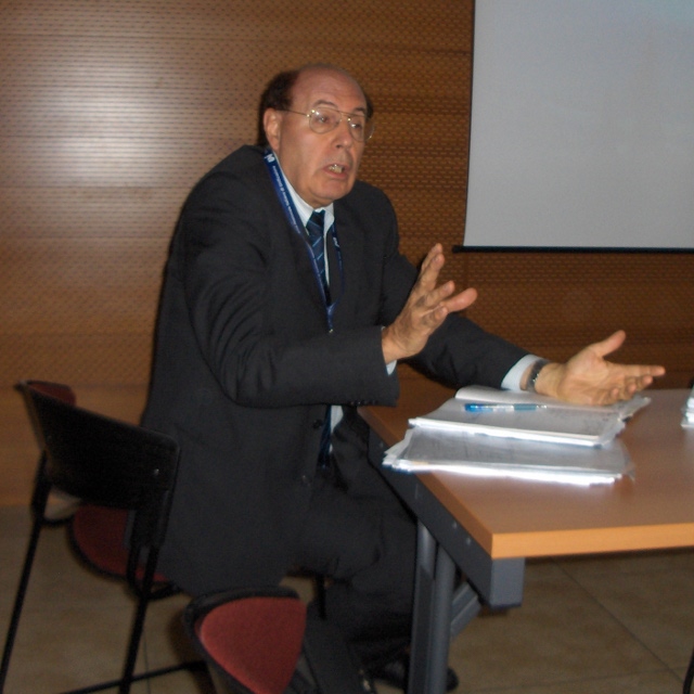 The new Chairman of CEN TC 319 for a period of three years starting on 2010-10-11:<BR>
 Mr. Franco Santini (IT).