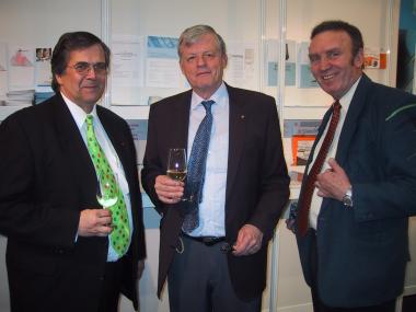 MFS - Apéro:<BR>
Die Gastgeber:<BR> Felix Graf, Vize-Präsident MFS, Guido Walt Präsident MFS und H.J Behrend, MFS News