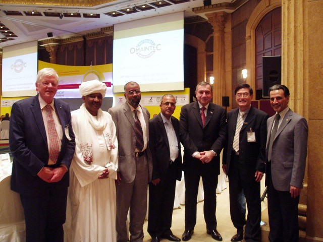 The Gala Dinner was a real come-to-gether event.<BR>
2nd left: The Ambassador from Sudan; 2nd right: Mr Li Baowen (CN).