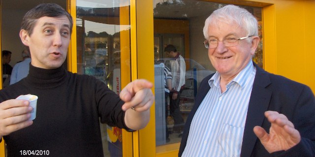 The 1st coffee break on the highway Rabat - Tanger:<BR>
 Marc Antoni und Gilles Zwingelstein, both in good shape.