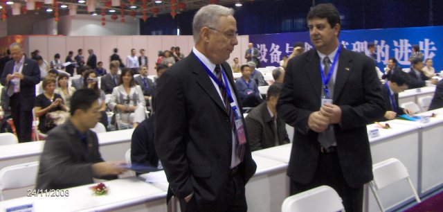 José Eduardo Lobato, President ABRAMAN (right) and Athayde Ribeiro Tell, Sectretary ABRAMAN.